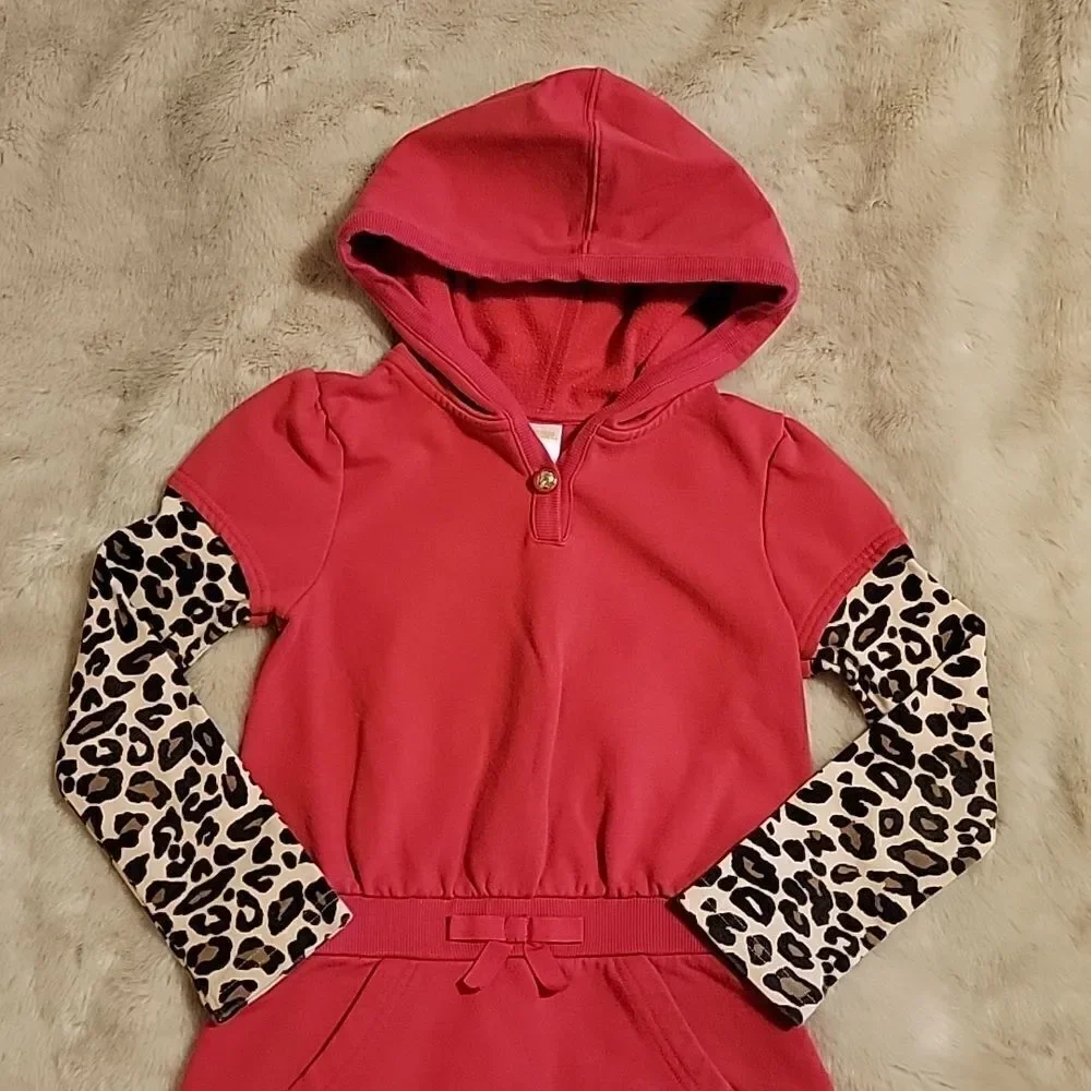 GYMBOREE RED SWEATSHIRT HOODED DRESS WITH LEOPARD PRINT SLEEVES, SIZE 6
